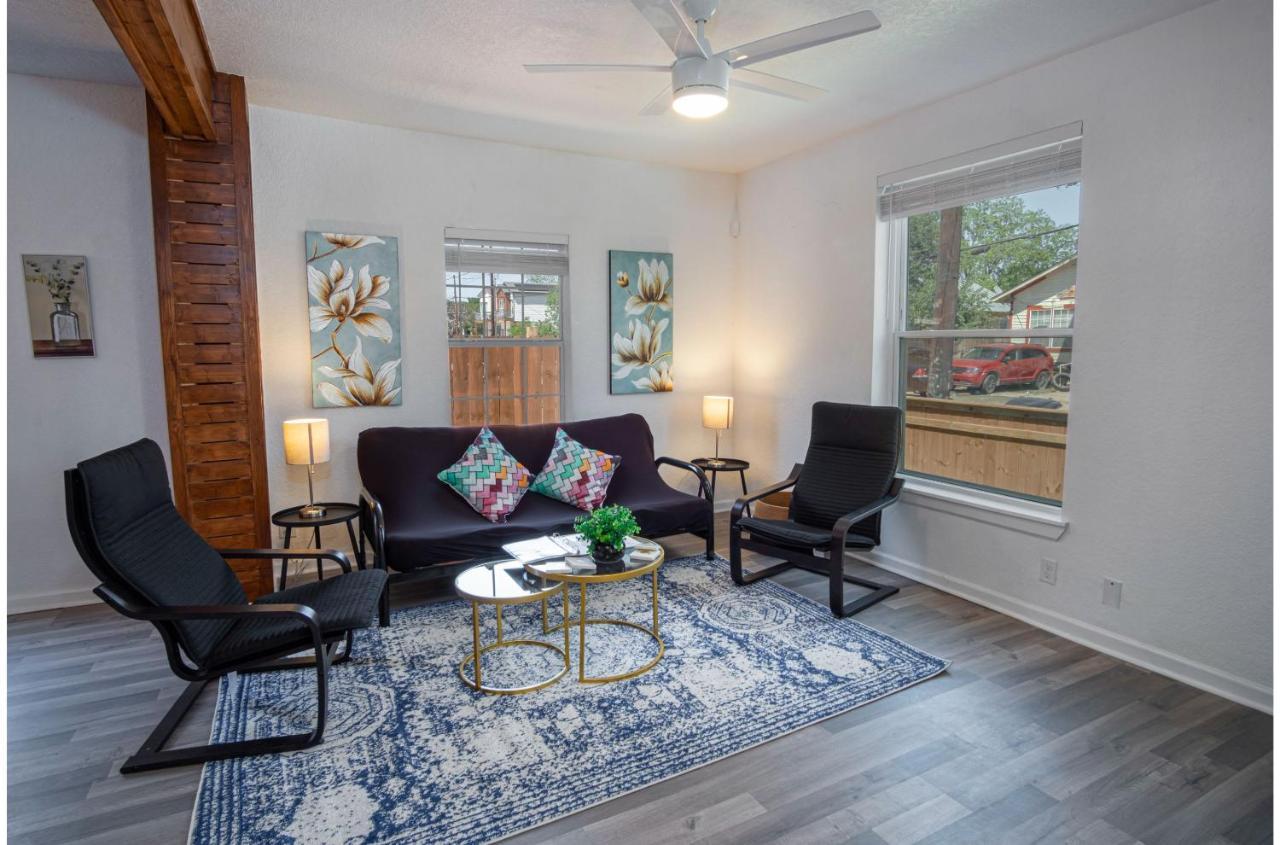 Charming 4Br2Ba Only 5 Mins Downtown Riverwalk サンアントニオ エクステリア 写真