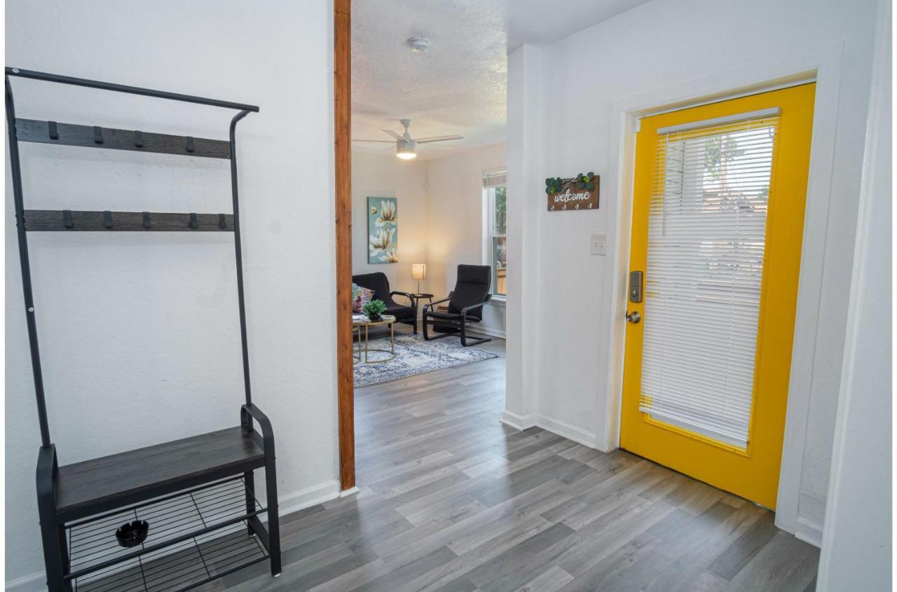 Charming 4Br2Ba Only 5 Mins Downtown Riverwalk サンアントニオ エクステリア 写真