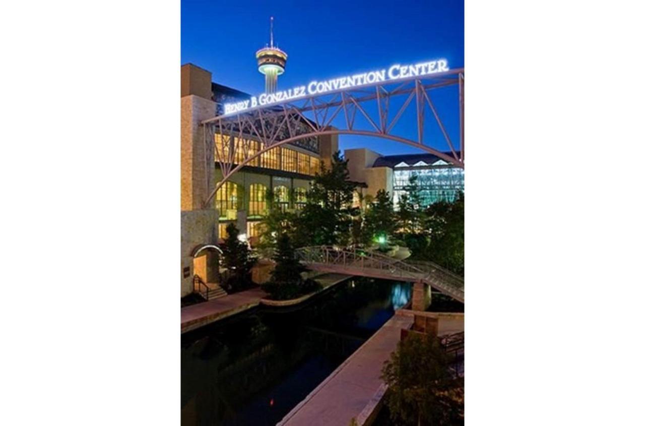 Charming 4Br2Ba Only 5 Mins Downtown Riverwalk サンアントニオ エクステリア 写真
