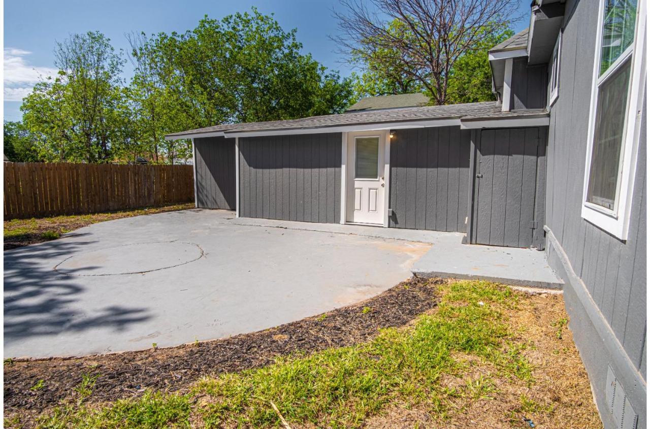Charming 4Br2Ba Only 5 Mins Downtown Riverwalk サンアントニオ エクステリア 写真