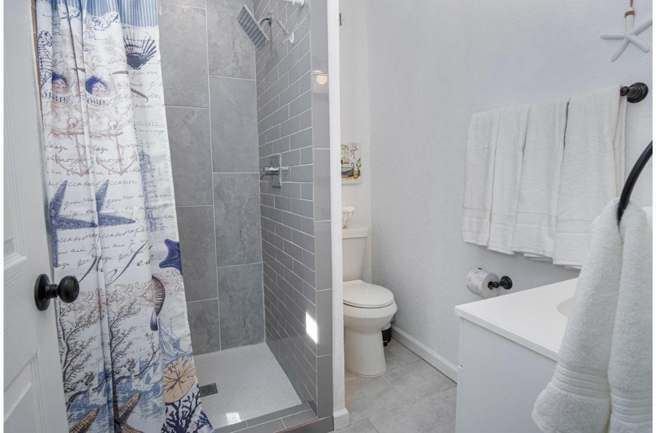Charming 4Br2Ba Only 5 Mins Downtown Riverwalk サンアントニオ エクステリア 写真